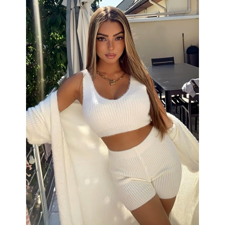 Ensemble gilet short et brassière tout doux Ensemble gilet short et brassière tout doux