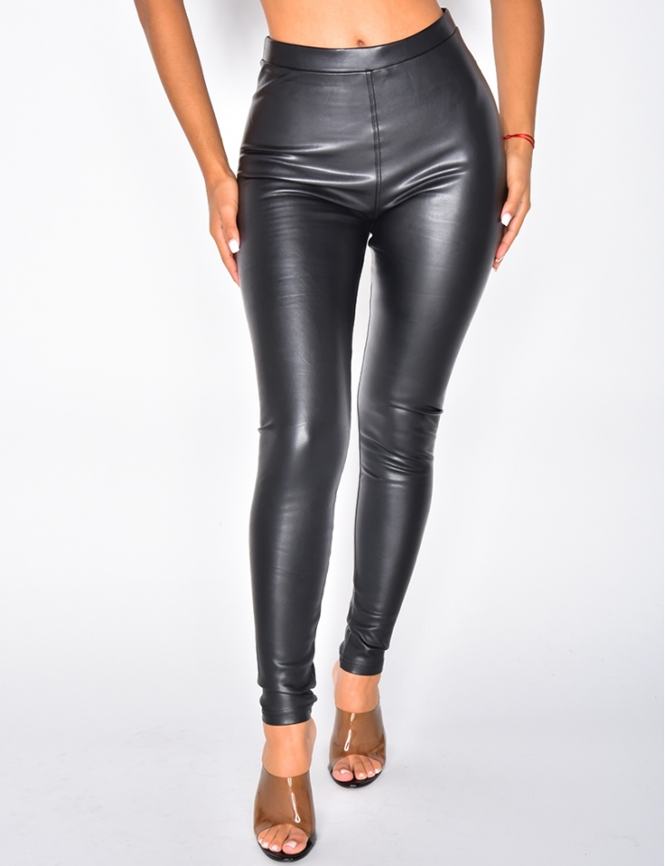High-waisted faux leather leggings with fleece lining