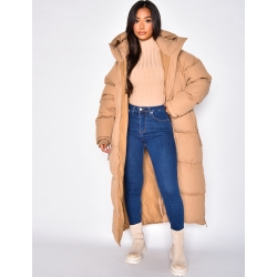 Doudoune longue à capuche avec zip sur les côtés Doudoune longue à capuche avec zip sur les côtés