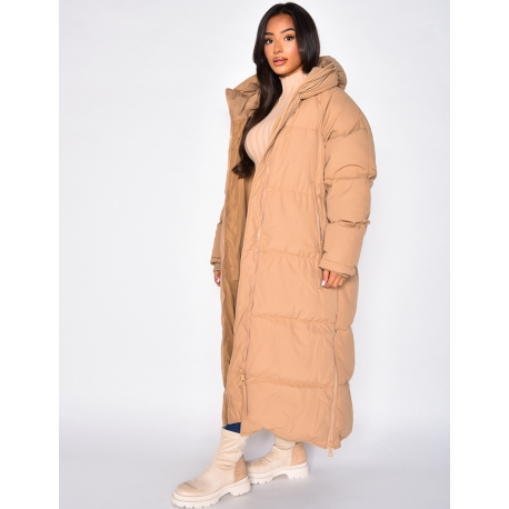 Doudoune longue à capuche avec zip sur les côtés Doudoune longue à capuche avec zip sur les côtés