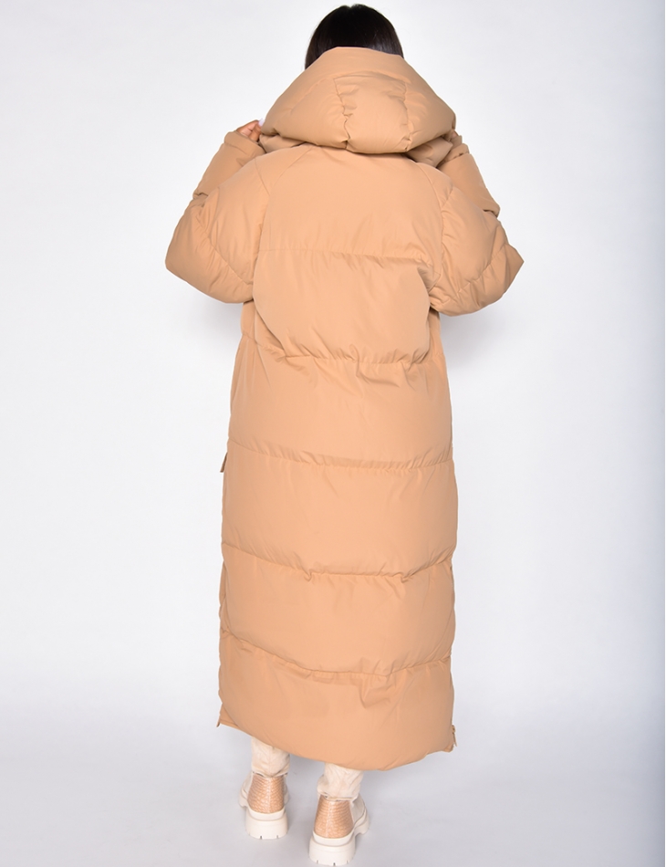 Doudoune longue à capuche avec zip sur les côtés Doudoune longue à capuche avec zip sur les côtés