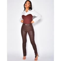 Jeans slim huilé taille haute à fente Jeans slim huilé taille haute à fente