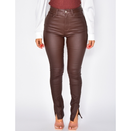 Jeans slim huilé taille haute à fente Jeans slim huilé taille haute à fente