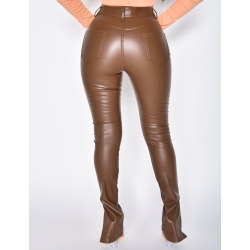 Pantalon en simili à fente Pantalon en simili à fente