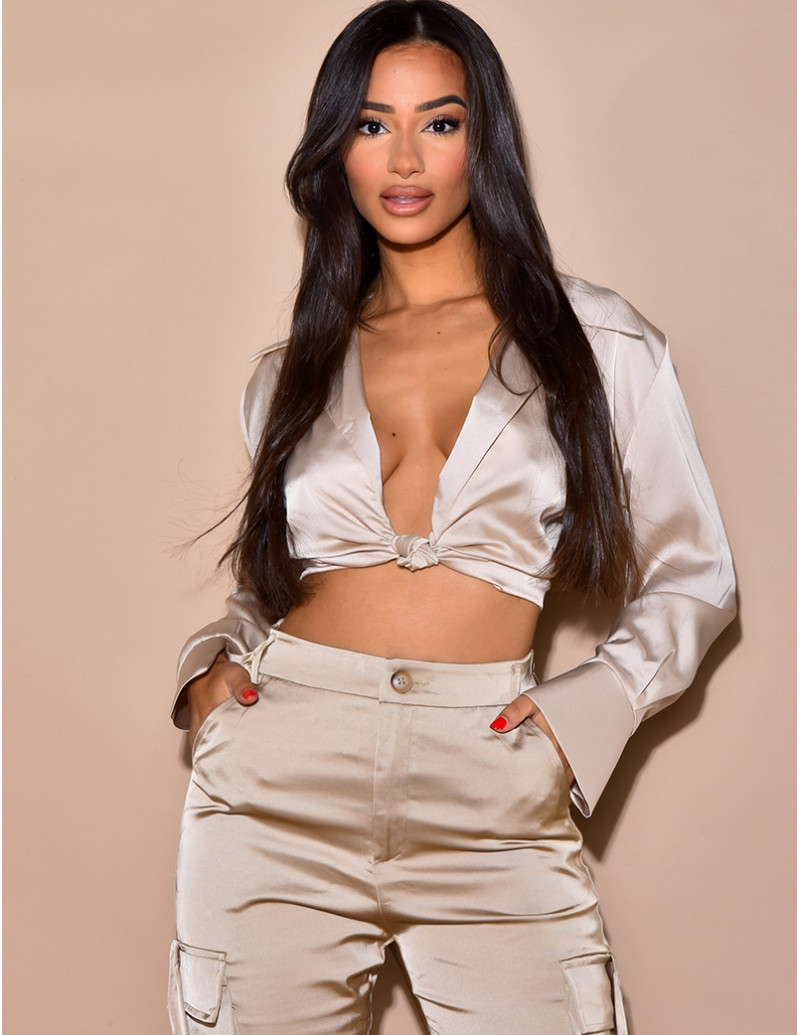 Chemise courte en satin nouée