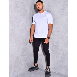 Jeans basic effiloché aux chevilles Jeans basic effiloché aux chevilles