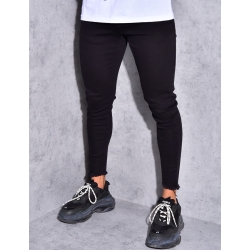 Jeans basic effiloché aux chevilles Jeans basic effiloché aux chevilles