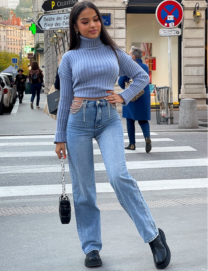 Jeans coupe droite avec chaînes Jeans coupe droite avec chaînes