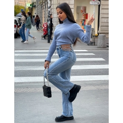 Jeans coupe droite avec chaînes Jeans coupe droite avec chaînes