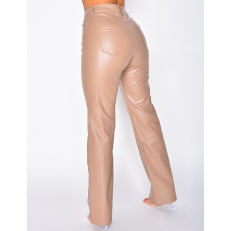Pantalon coupe droite en cuir vegan Pantalon coupe droite en cuir vegan