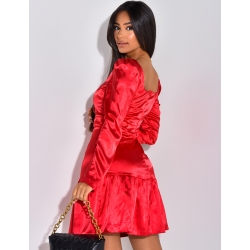 Robe en satin avec boutons