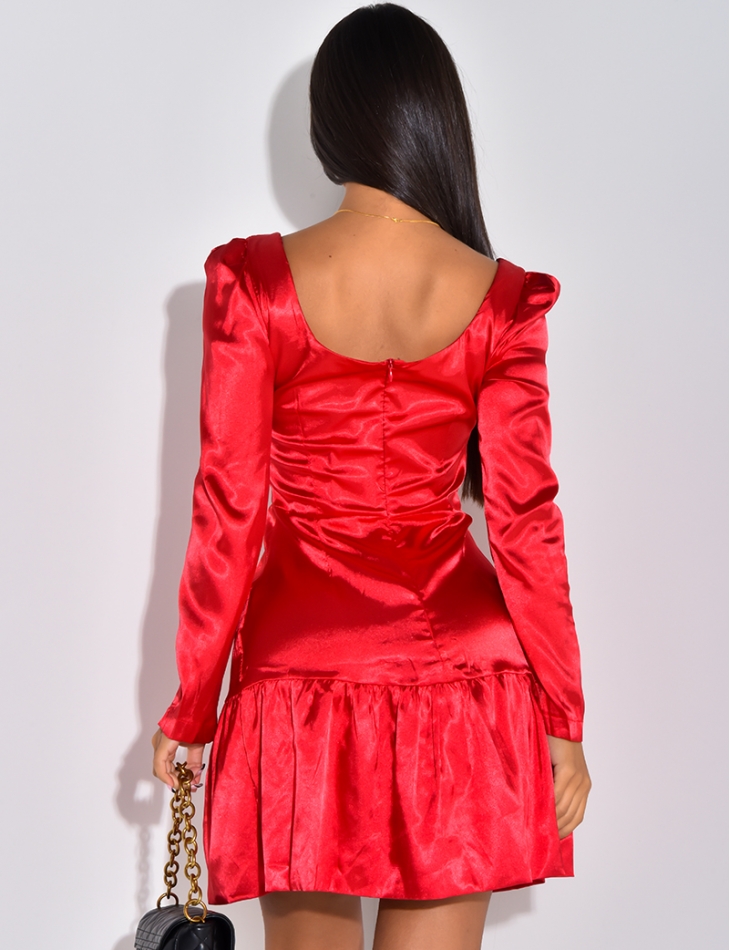 Robe en satin avec boutons