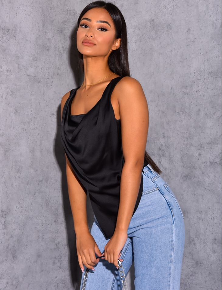 Crop-top en satin fluide