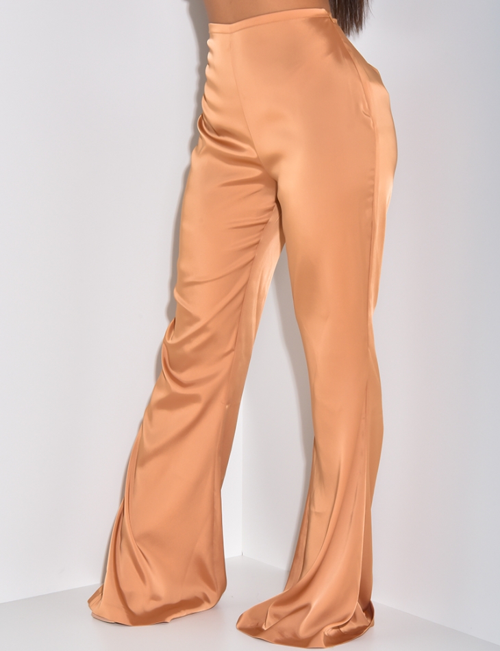 Pantalon en satin pattes d'eph Pantalon en satin pattes d'eph