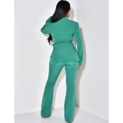 Ensemble de tailleur à ceinture large et pantalon patte d'eph