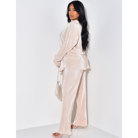 Ensemble pantalon et chemise plissée