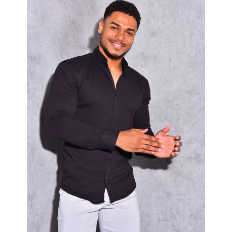 Chemise légére avec bouton sur le col