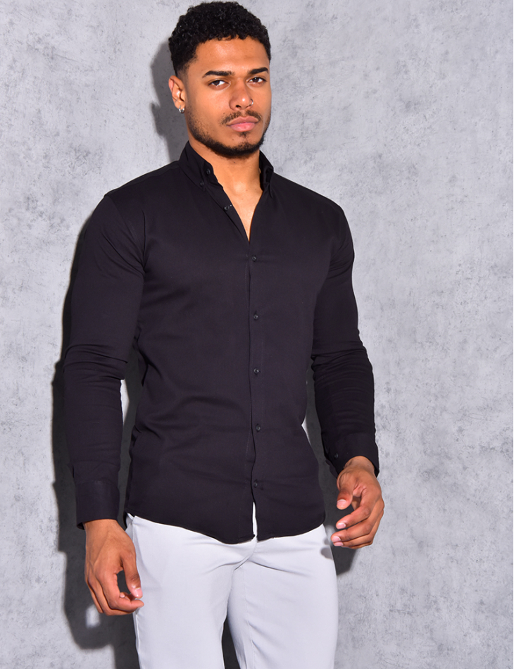 Chemise légére avec bouton sur le col Chemise légére avec bouton sur le col