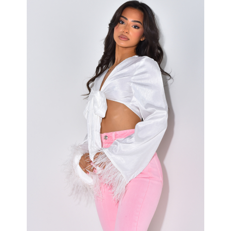 Crop top à nouer avec plumes sur les manches Crop top à nouer avec plumes sur les manches