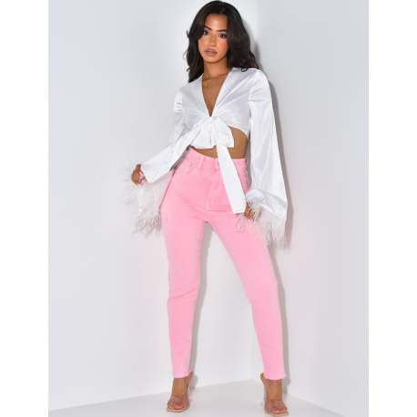 Crop top à nouer avec plumes sur les manches Crop top à nouer avec plumes sur les manches