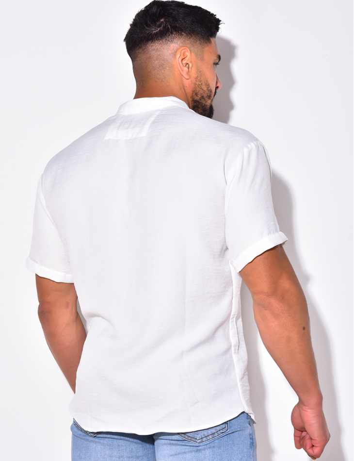 Chemise fine manche courtes à petit col Chemise fine manche courtes à petit col