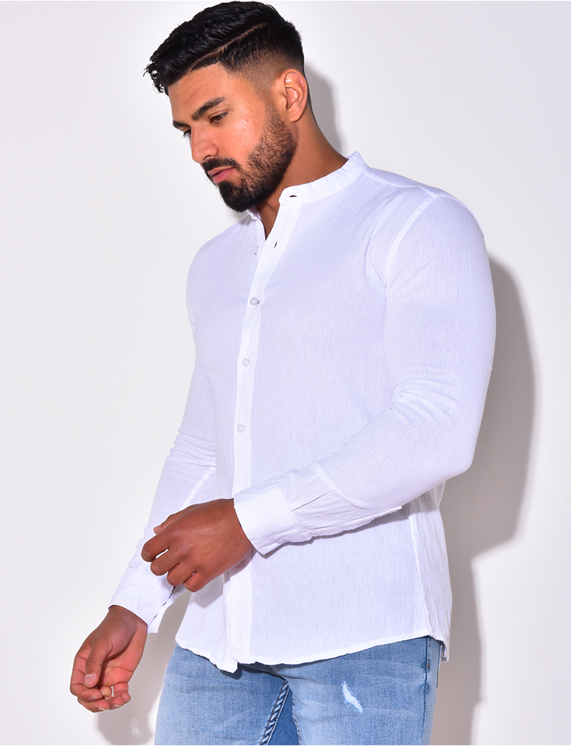 Long-sleeved shirt with small collar
