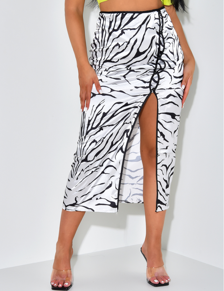 Jupe longue en satin à fente Jupe longue en satin à fente