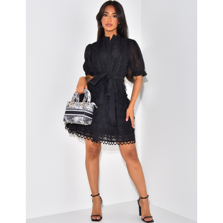 Robe à volant à nouer avec dentelle