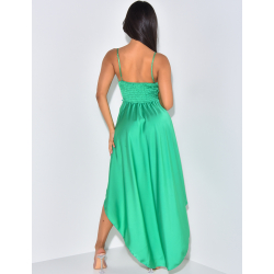 Robe asymétrique en satin à fine bretelle Robe asymétrique en satin à fine bretelle