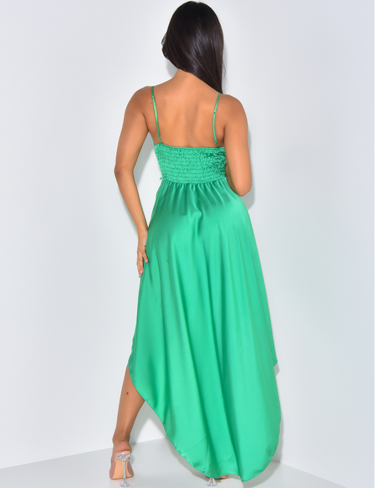 Robe asymétrique en satin à fine bretelle Robe asymétrique en satin à fine bretelle