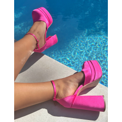 Mules compensée en satin avec attache Mules compensée en satin avec attache