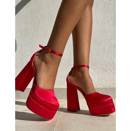 Mules compensée en satin avec attache Mules compensée en satin avec attache