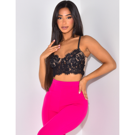 Crop-top en dentelle avec boutons