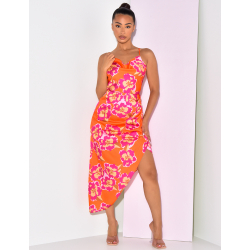 Robe en satin à fleur avec fente et fine bretelle