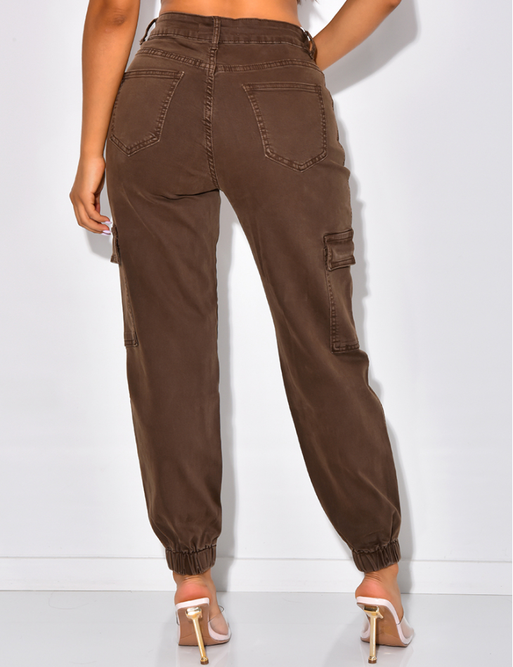 Jeans cargo resserré aux chevilles