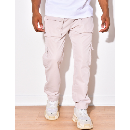 Pantalon cargo à poches et à boutons Pantalon cargo à poches et à boutons