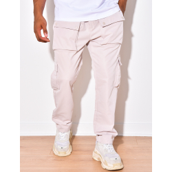 Pantalon cargo à poches et à boutons Pantalon cargo à poches et à boutons