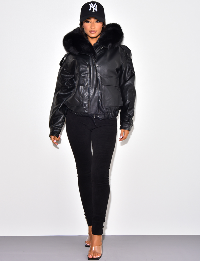 Veste en simili cuir ?� fourrure