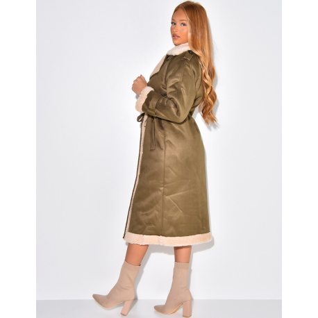 Veste ceinturé en suédine avec col effet peau de mouton Veste ceinturé en suédine avec col effet peau de mouton