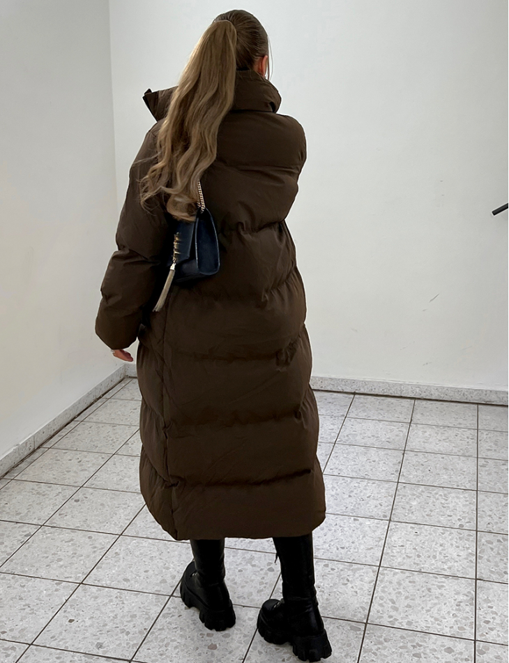 Doudoune longue matelassée à grand col Doudoune longue matelassée à grand col