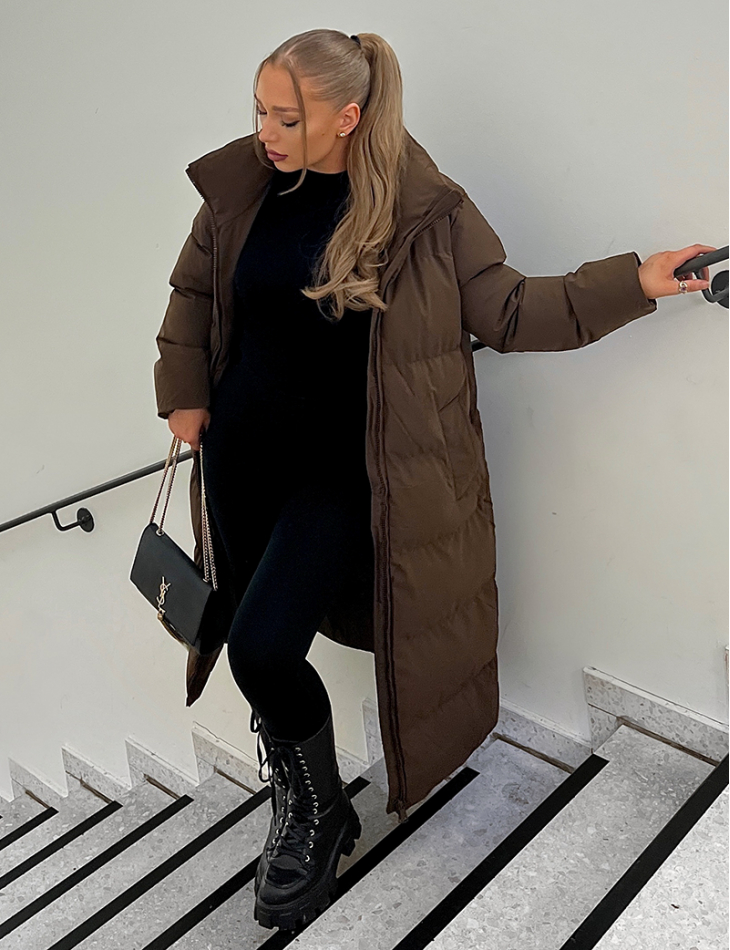 Doudoune longue matelassée à grand col Doudoune longue matelassée à grand col