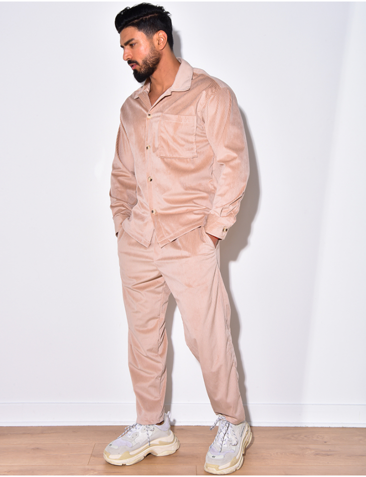 Ensemble pantalon et chemise côtelé à une poche Ensemble pantalon et chemise côtelé à une poche