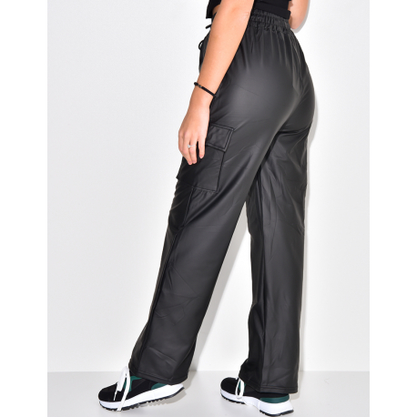 Pantalon cargo en simili