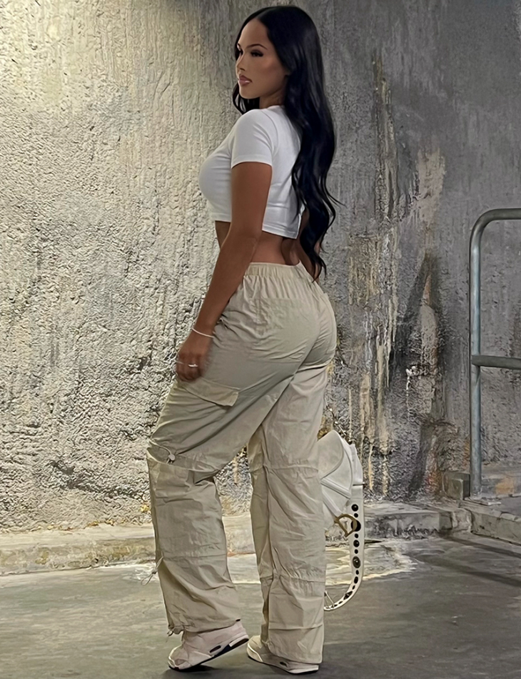 Pantalon cargo large à élastique Pantalon cargo large à élastique