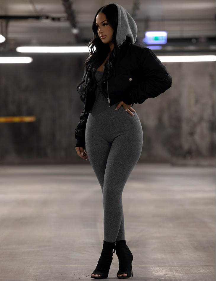 Combinaison moulante à fine bretelle Combinaison moulante à fine bretelle