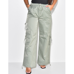 Pantalon parachute coupe droite à poches cargo Pantalon parachute coupe droite à poches cargo