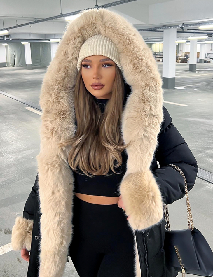 Doudoune matelassée avec fourrure Doudoune matelassée avec fourrure