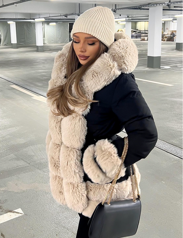 Veste à fourrure avec ceinture