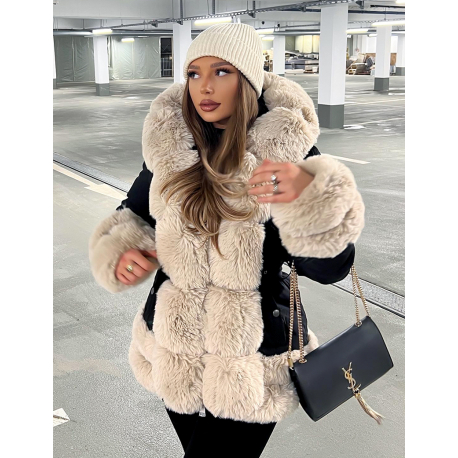 Veste à fourrure avec ceinture