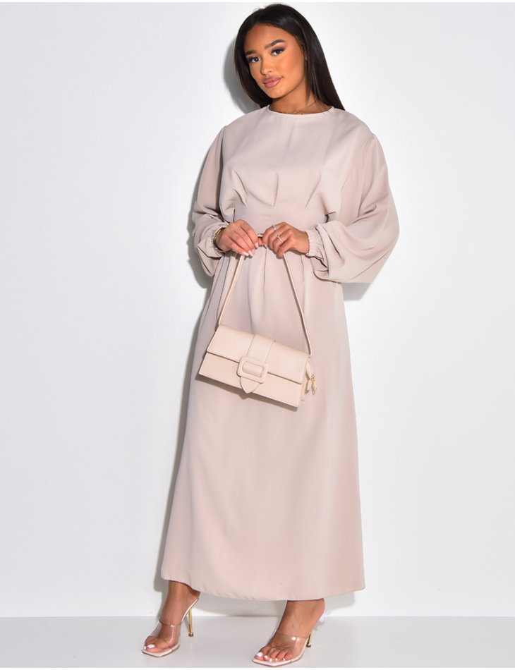 Robe longue fluide à ajuster à la taille